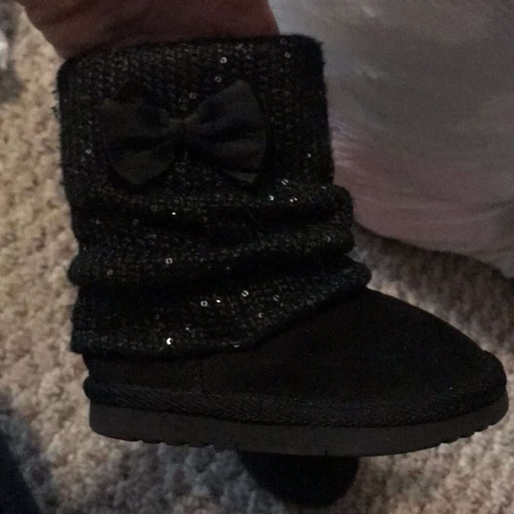 Black toddler boots